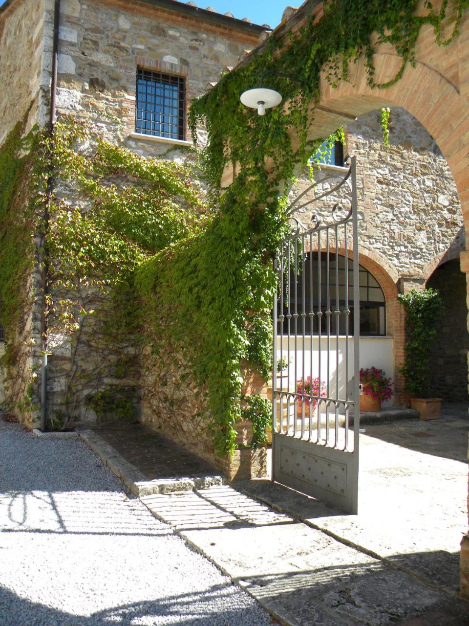 Agriturismo Tenuta Il Tasso 라폴라노테르메 외부 사진
